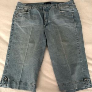 Jean Bermuda shorts gently worn